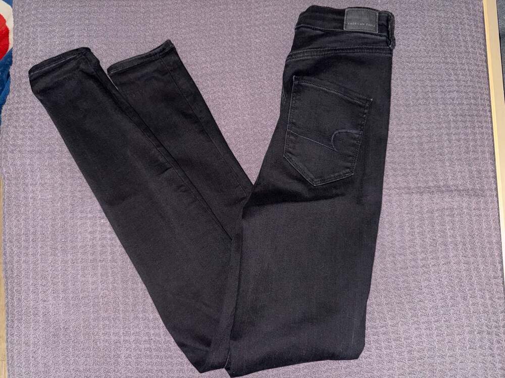 American Eagle Next Level Stretch Black Skinny Jeans Size 4 X-Long